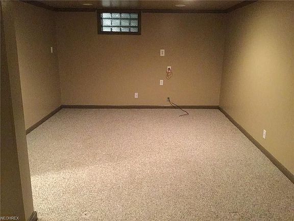 4th image of 9207 Outlook Dr