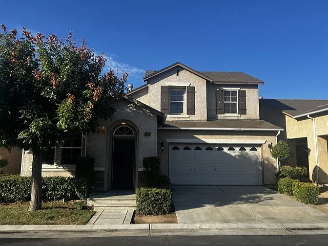 4 bed, 2.5 bath, 1616 sqft, $2,295 — Photo 1