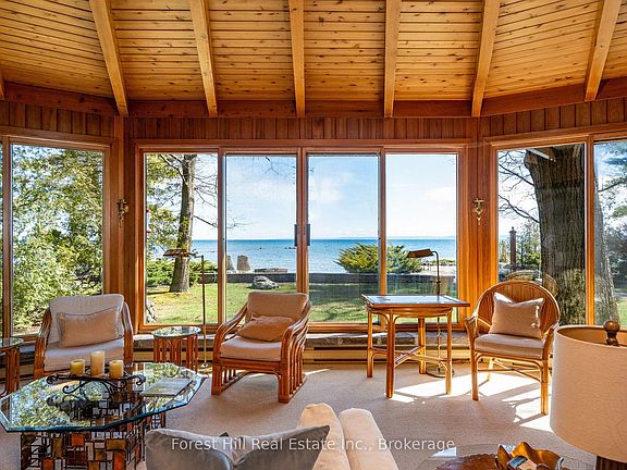 4th image of 1628 Tiny Beaches Rd N