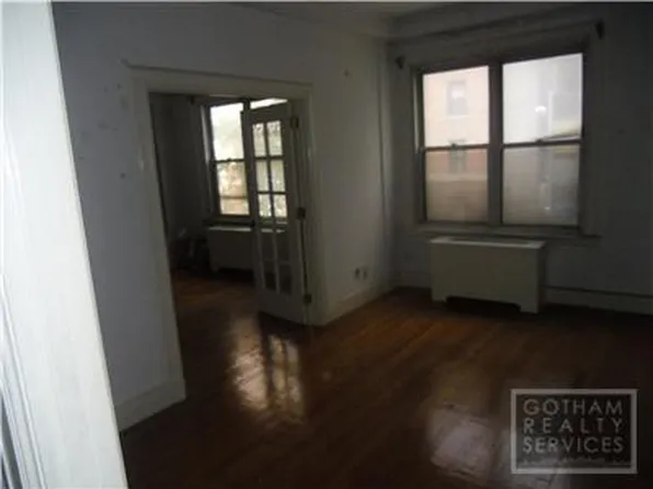 150 East 49th Street image 1 of 5