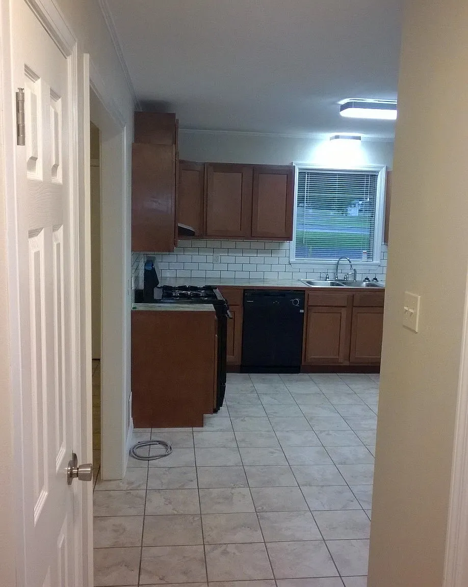 3 bed, 1200 sqft, $1,500 — Photo 1