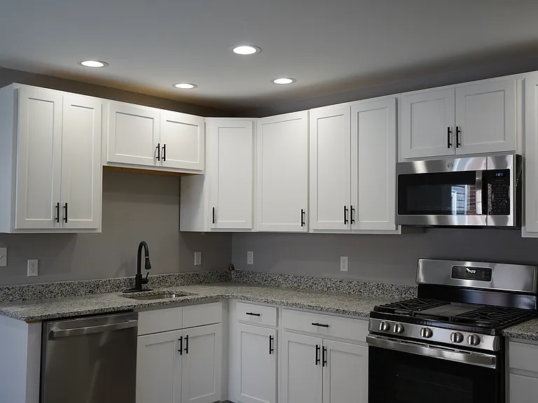 308 King St — Photo 18