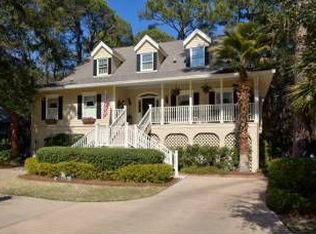 13 Coquina Rd, Hilton Head Island, SC 29928