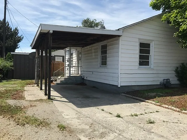 Building Photo - 1025 Yale Ave