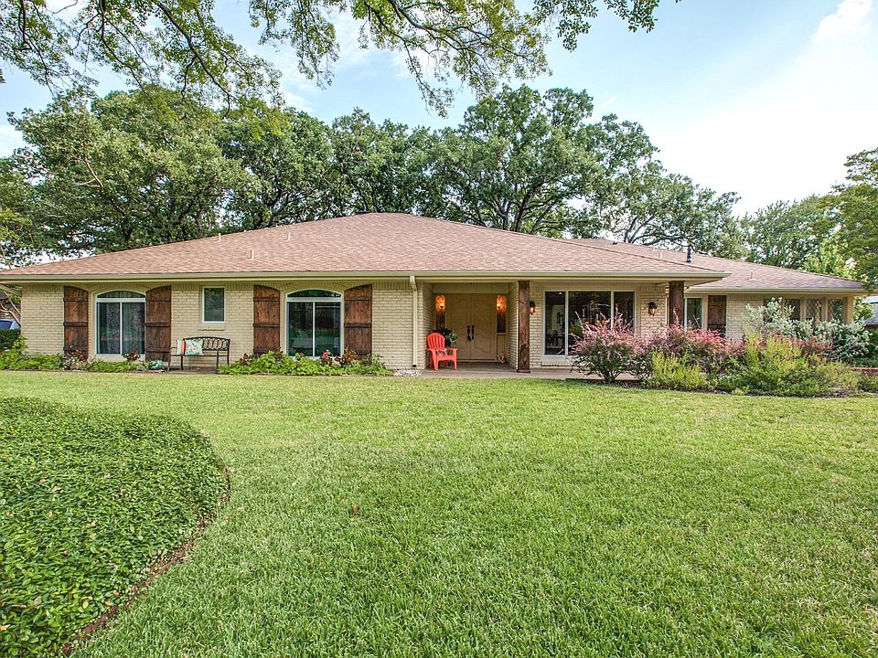 1st image of 4012 Shady Valley Ct