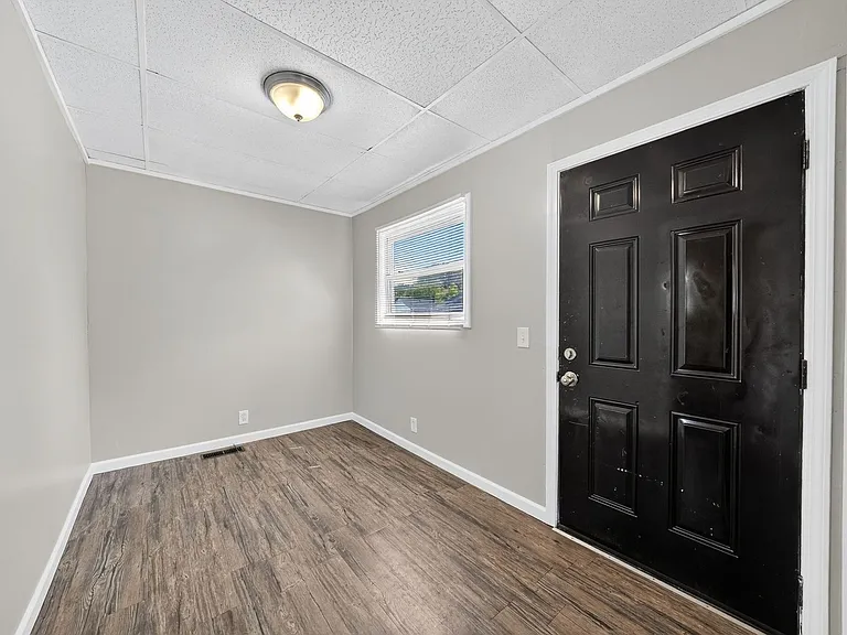 251 Midlothian Rd — Photo 11