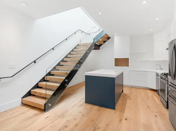 807 Treat Ave, San Francisco, CA 94110