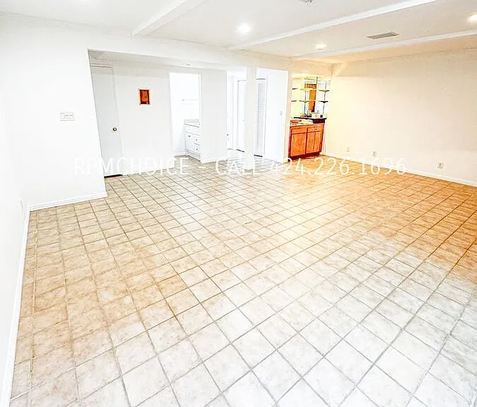 23821 Stanhurst Ave — Photo 42