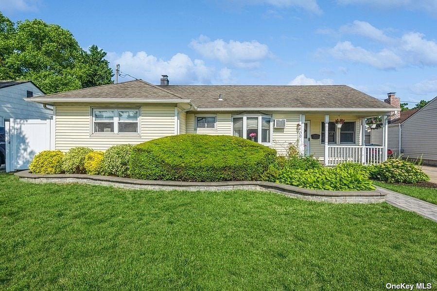 109 Newbridge Road, East Meadow, NY 11554 Zillow