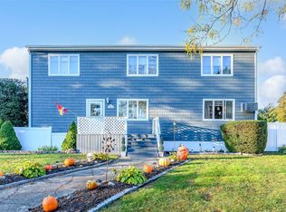 591 Rockaway St West Islip NY 11795 Zillow