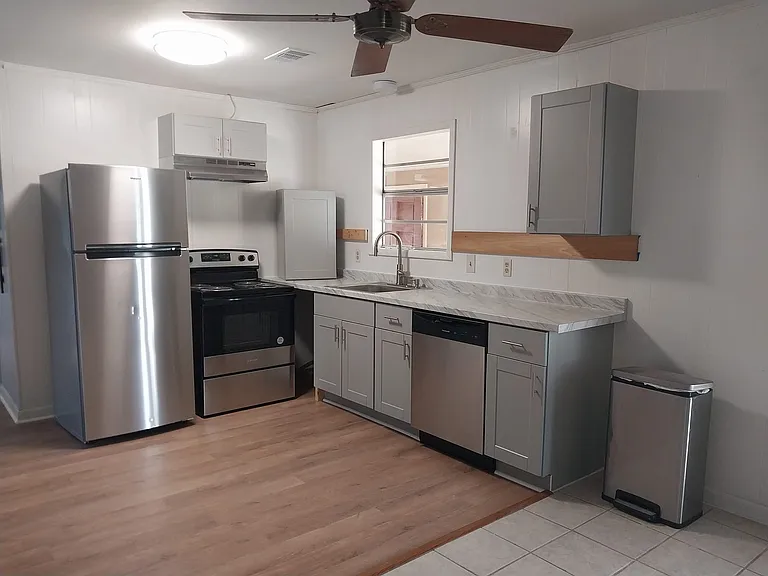 104 Spring Valley Dr — Photo 1