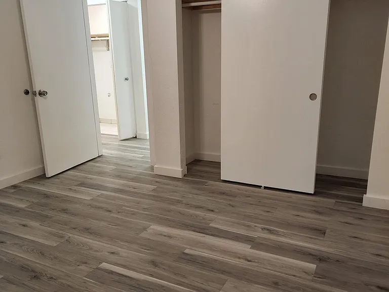 979 Plymouth Dr NE — Photo 20