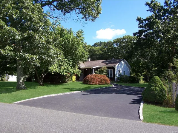 91 Hammond Lane, Centereach, NY 11720