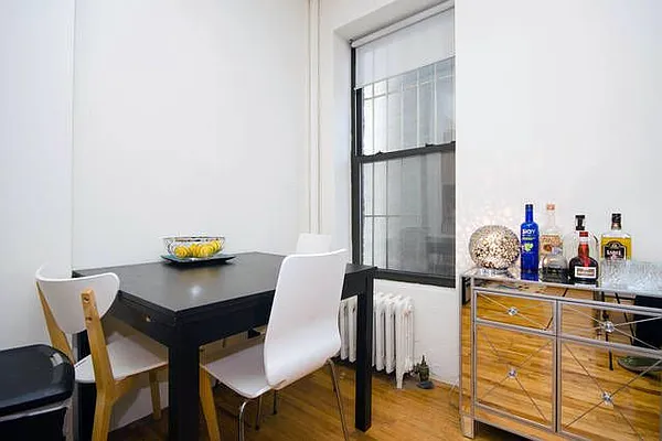 Rented by Bryan L Rozencwaig, LREB | media 17