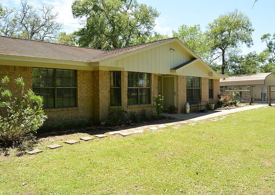 1st image of 4249 County Road 571