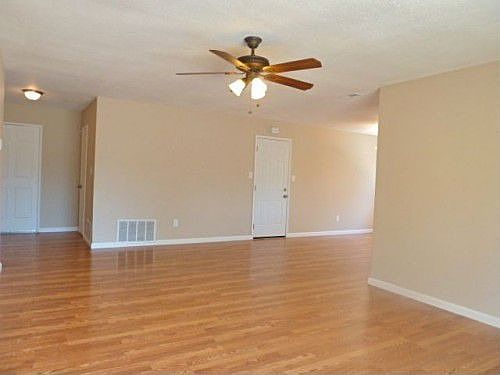 4th image of 8243 Highwood Way
