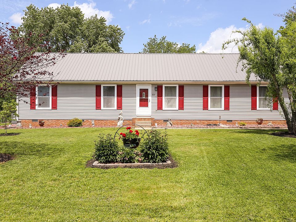 1st image of 1610 Moore Ct