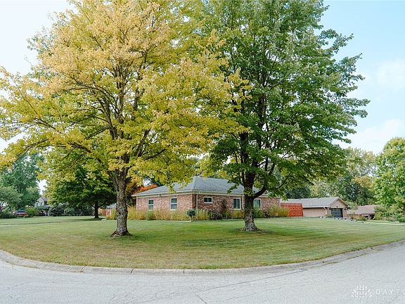 3rd image of 2960 Outlook Ct