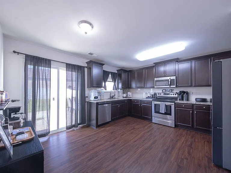 6704 Olivia Way — Photo 7