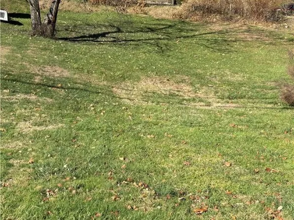 448 Market St, Clarington, OH 43915