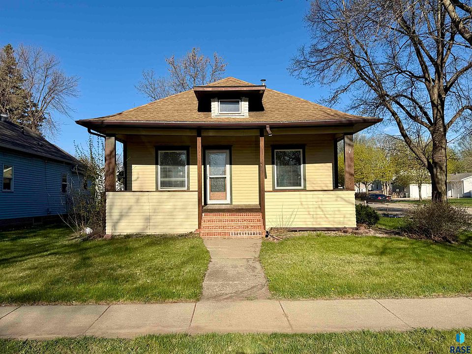 1st image of 631 N Cedar St