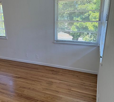 2nd image of 12736 Venice Blvd APT 4