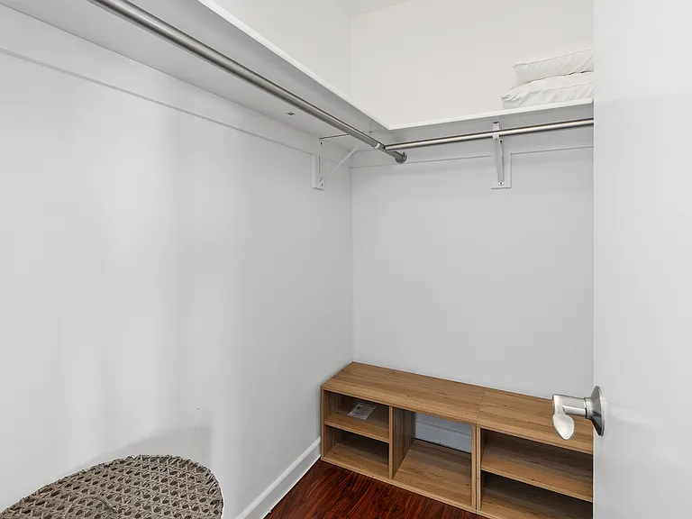 11836 Mayfield Ave #9 — Photo 17