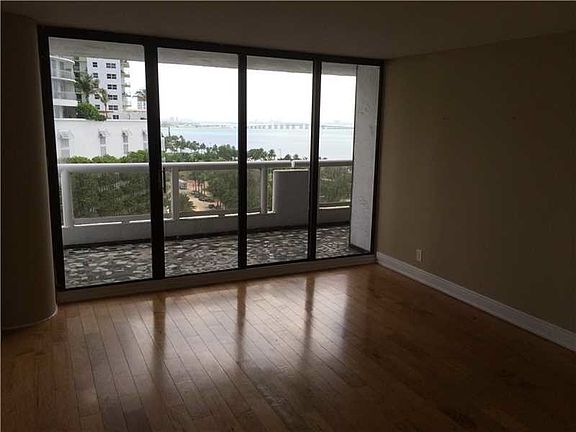 4th image of 1717 N Bayshore Dr #A-1551