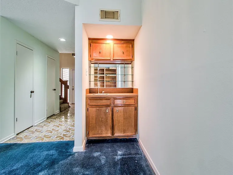 8022 La Brea Dr — Photo 16