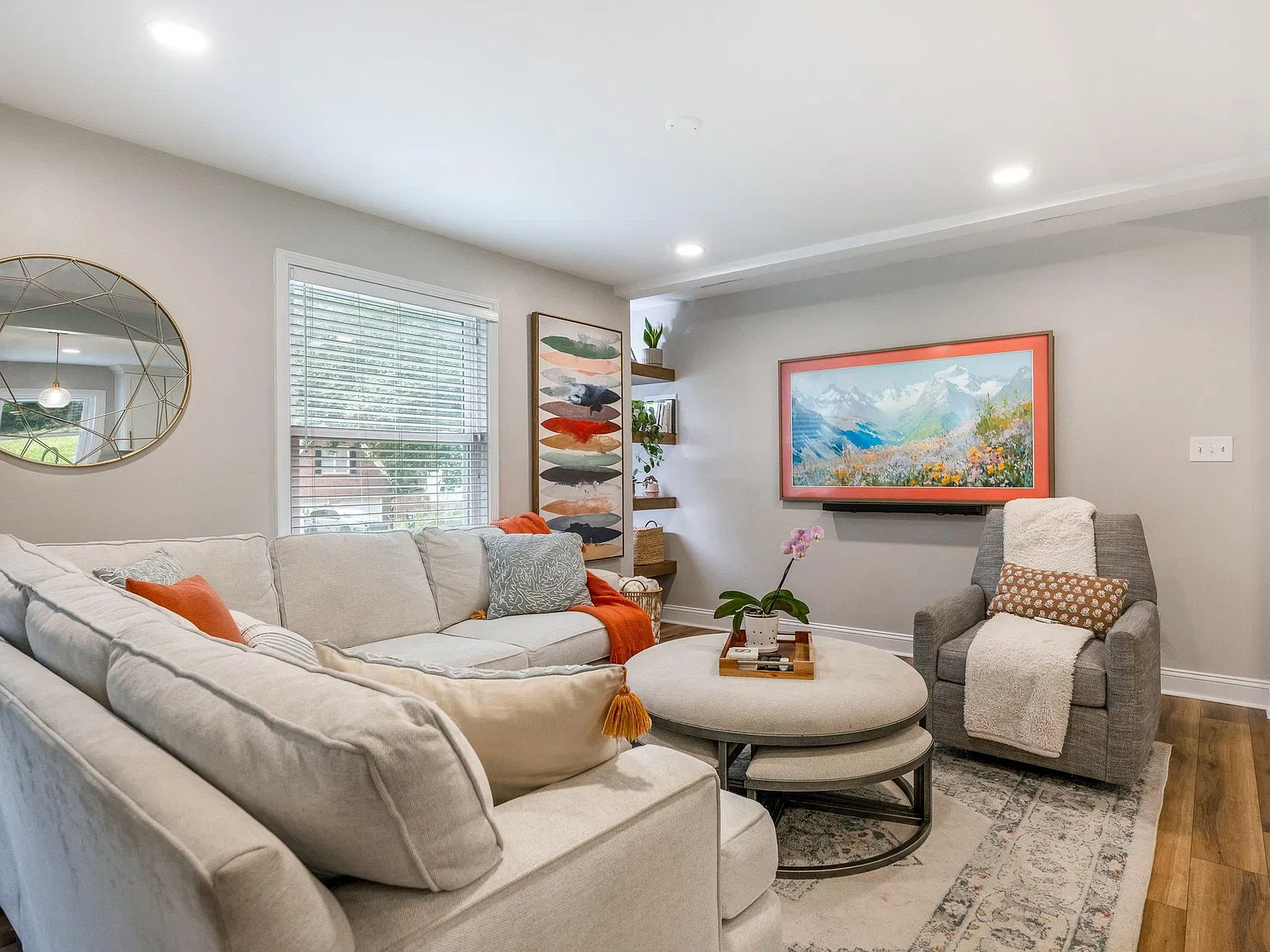 4 bed, 2700 sqft, $4,400 — Photo 4