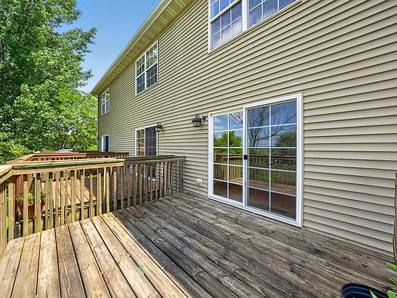 5th image of 3132 River Falls Ct NW