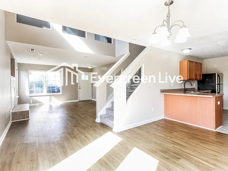 675 Pine Lake Dr — Photo 4