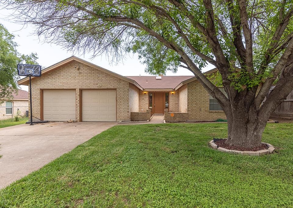 1st image of 818 Jalisco Cir