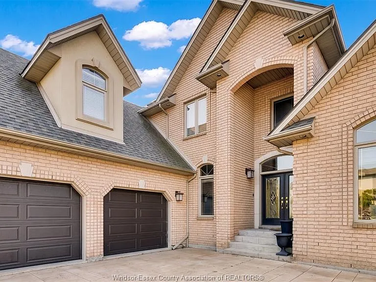 380 Shoreview Cir — Photo 3