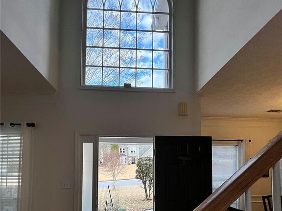 4th image of 5415 Taylor Rd