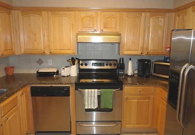 6100 Gulfport Blvd S #102 — Photo 13