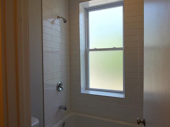 5th image of 1801 W School St #3N