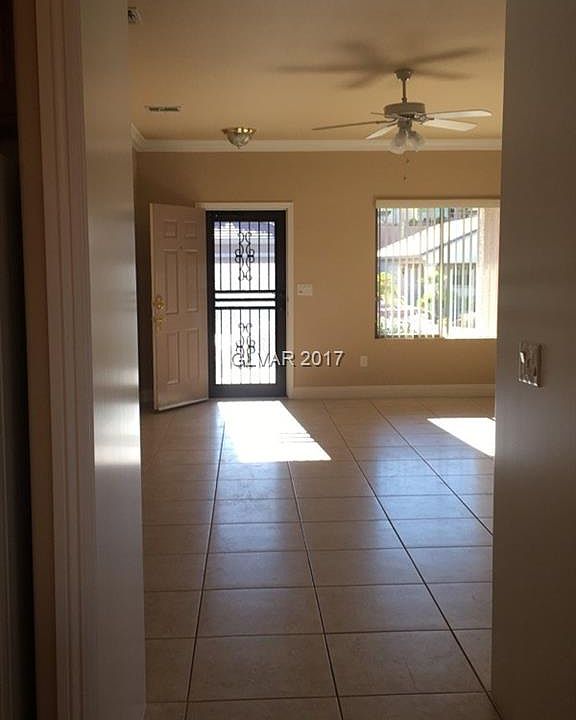 1st image of 574 Cypress Gardens Pl