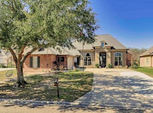 12351 Oak Brook Dr, Geismar, LA 70734
