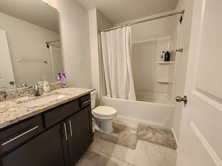 704 Riley Ln — Photo 15