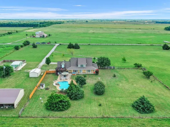 5185 E Line Rd, Whitewright, TX 75491