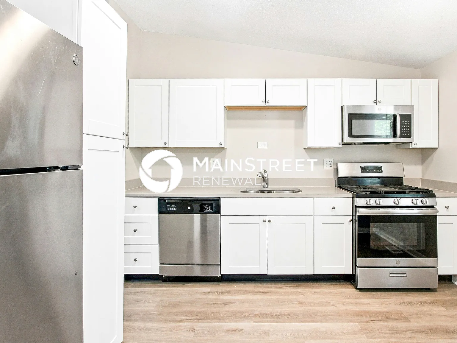 10330 Sheffield Ct — Photo 4