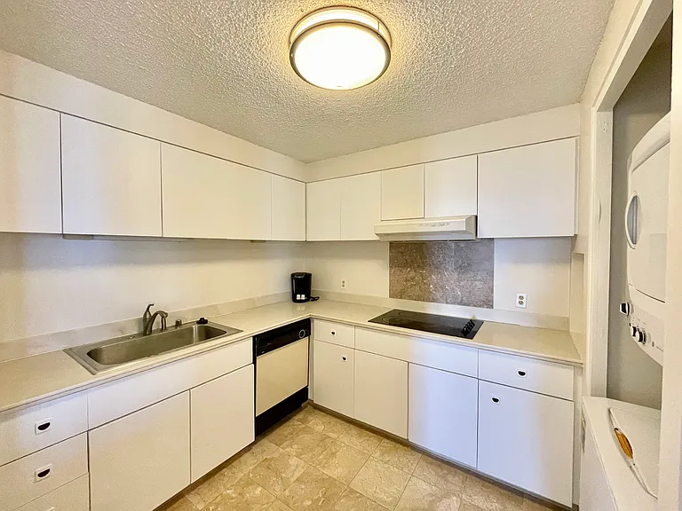 1910 Ala Moana Blvd #36B — Photo 5