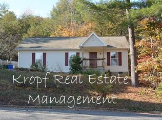 38 Rocking Porch Ln, Asheville, NC 28805