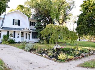 1611 6th St, Port Huron, MI 48060