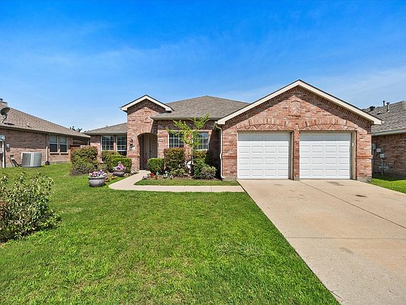 2nd image of 308 Creekwood Trl