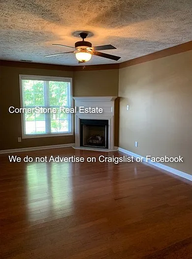 2 bed, 2.5 bath, 1008 sqft, $1,175 — Photo 3