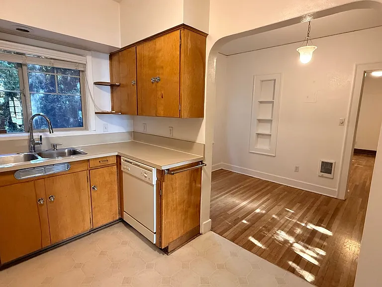 3330 SE Gladstone St — Photo 35