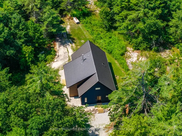 753 Honey Harbour Rd, Georgian Bay, ON L0K 1S0
