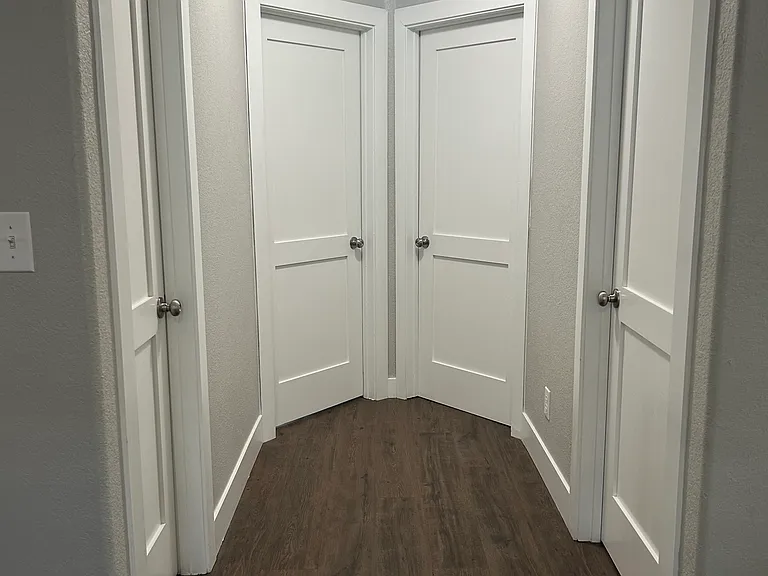 1008 N Bishop St — Photo 12